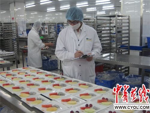 漲姿勢 帶你看一頓航空飛機(jī)餐是怎樣誕生的